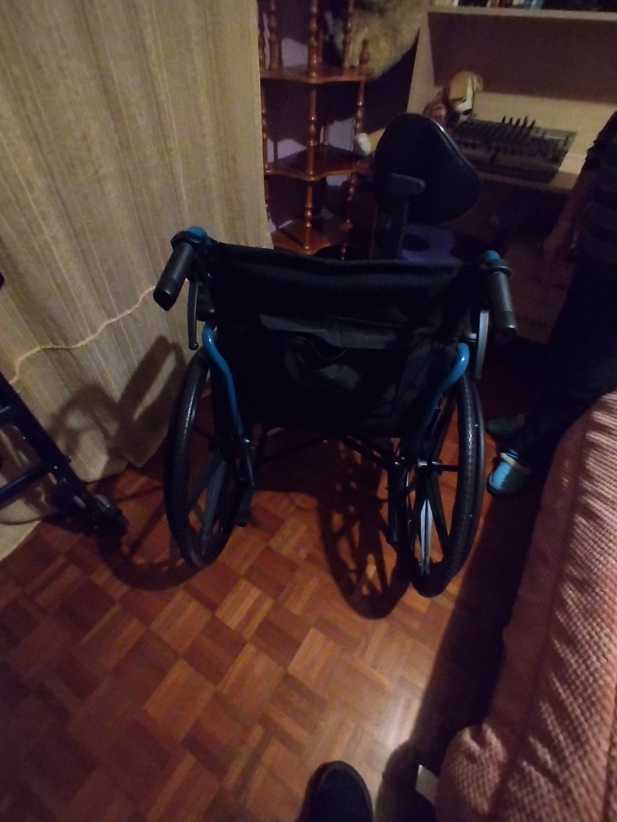 Αναπηρικό αμαξίδιο προς ενοικίαση